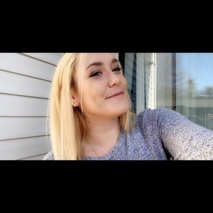 Meet your Posher, Natalie